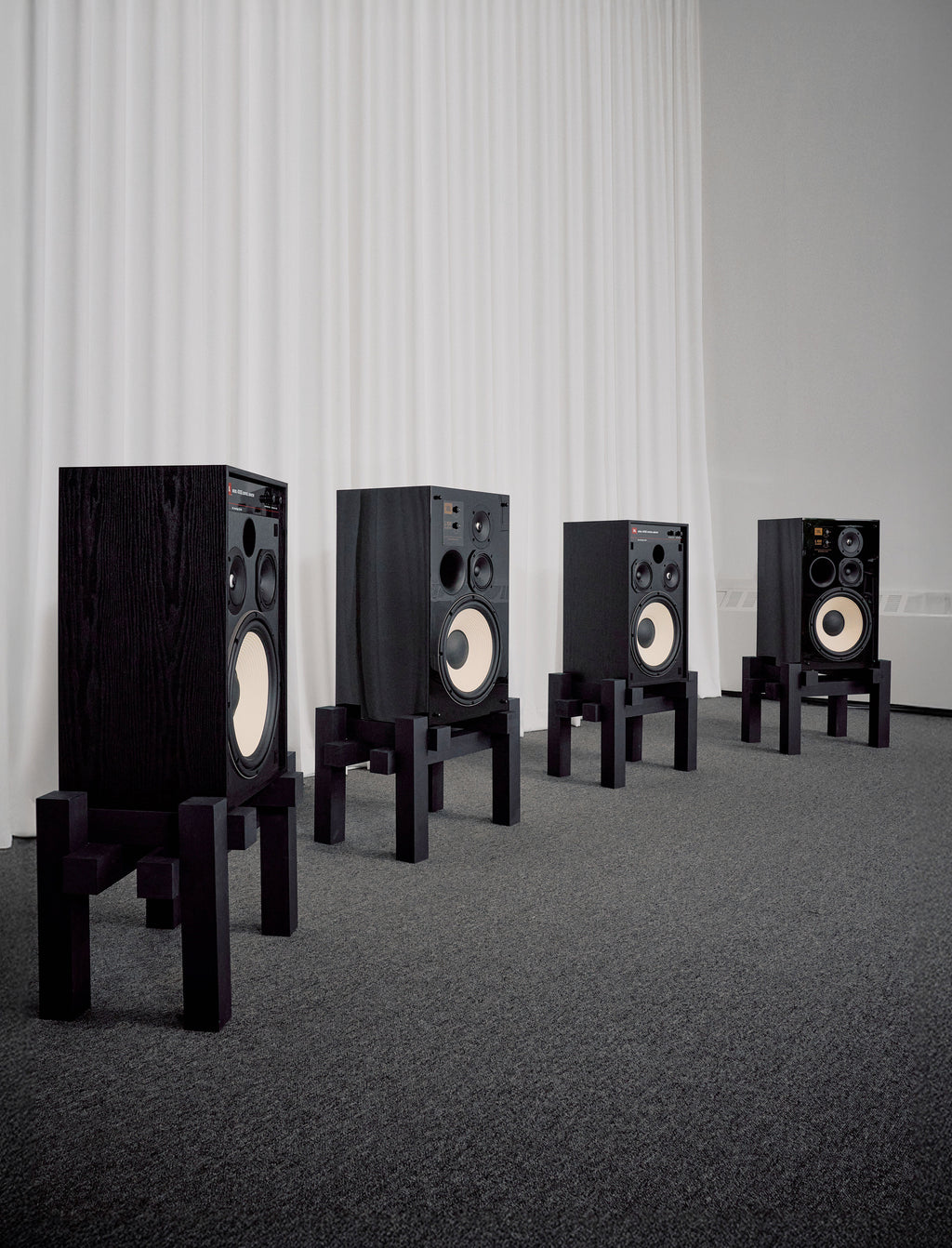 TRINITY STAND for JBL L100